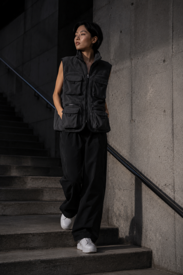 Grid 35 utility vest alternate angle