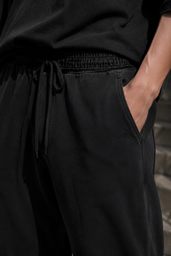 Blacktop 39 drawcord pant fabric detail